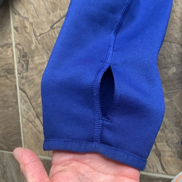 Nike Therma Fit Royal Blue Hooded Pullover Top - Picture 13 of 14